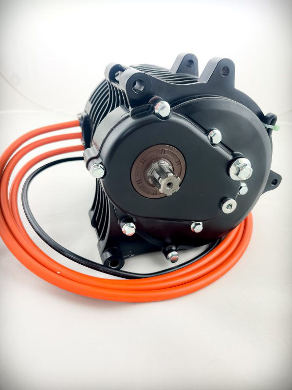 Электродвигатель QS Motor 3kWt с редуктором (1:2,47, BLDC, 72 В, до 120 Н·м, воздушное охлаждение, с датчиками Холла) — изображение 3